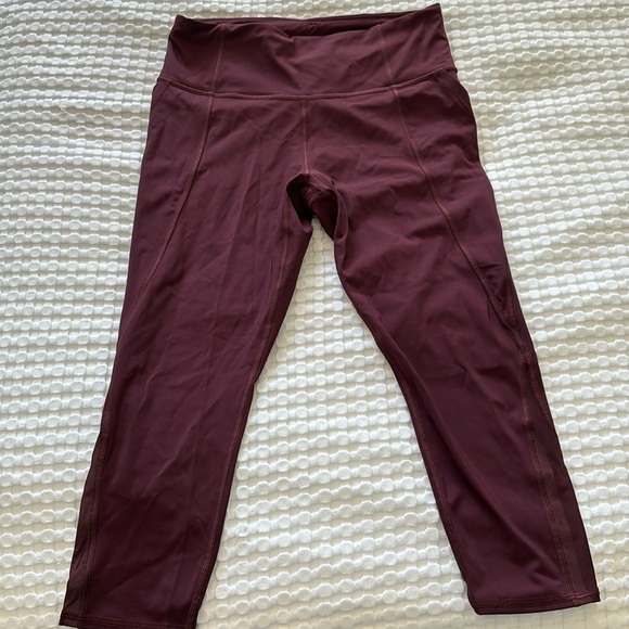 Athleta Lightning Capri - Picture 3 of 3